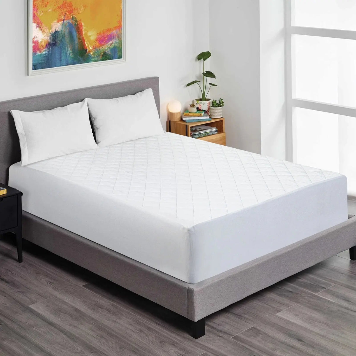 Waterproof Mattress Protector Stretchable Fitted Quilted Mattress Cover Deep Pocket up to 16in Durable Fitted Bed Cover Size Mattress Pad Covers soft and fluffy
